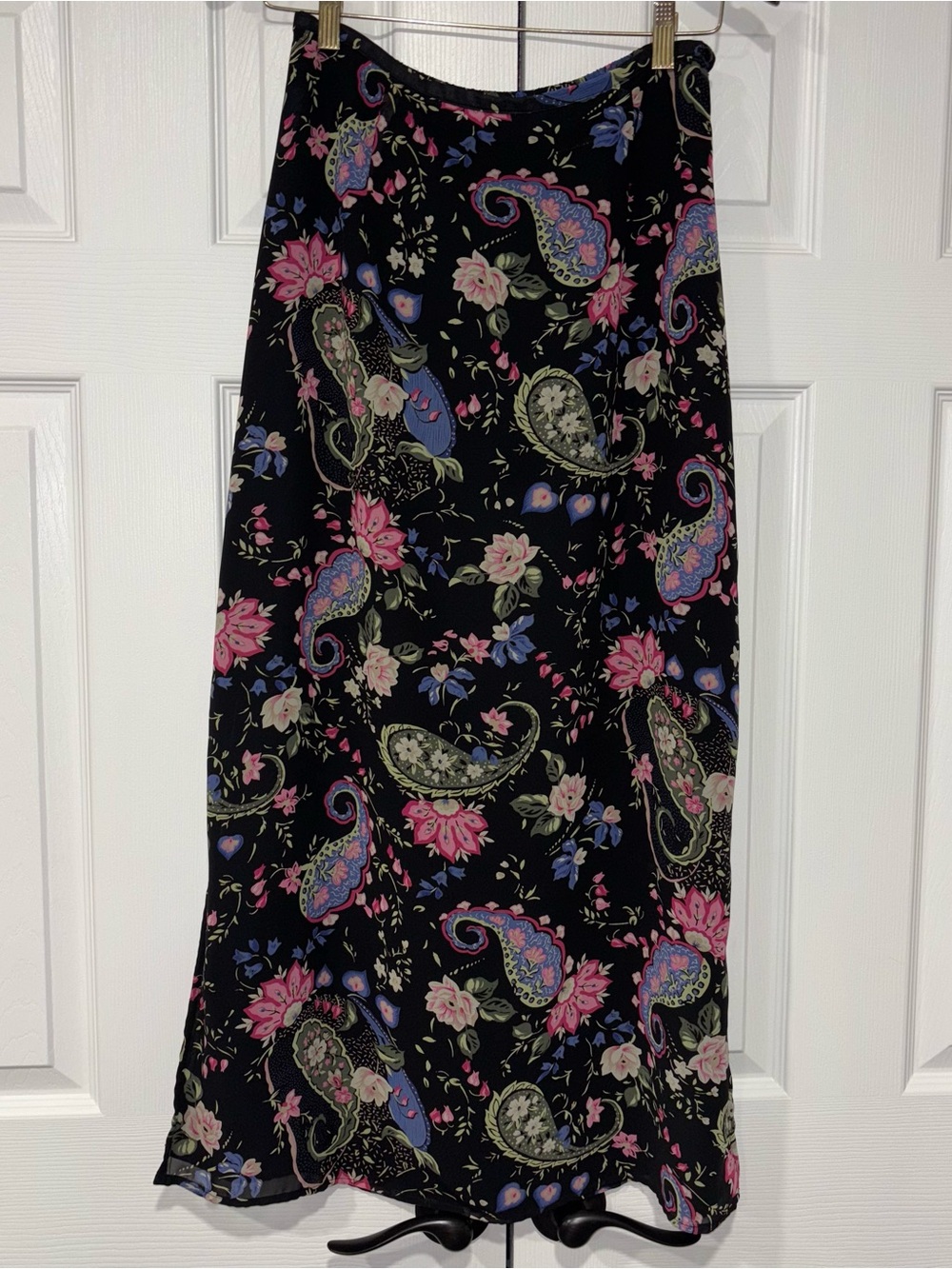 Kathie Lee Vintage Black Paisley Floral Maxi Skirt Pink & Blue Accents Size 10